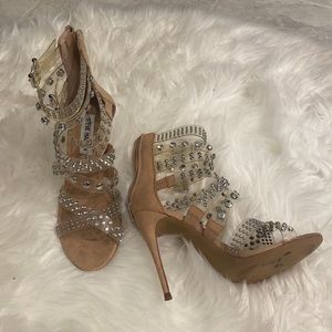 Steve Madden, Heels 4 1/2 inch heels. Zippered closure.